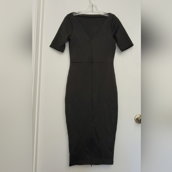 Zara BW Collection Dress Sz M Black Short Sleeve V Neck Back Sheath - Picture 1 of 10